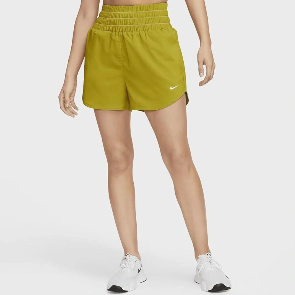 Nike One
Women's Dri-FIT Ultra High-Waisted 3" Brief-Lined Shorts - Picture 2 of 5